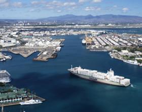 澳博体育app下载 containership entering port of Honolulu.